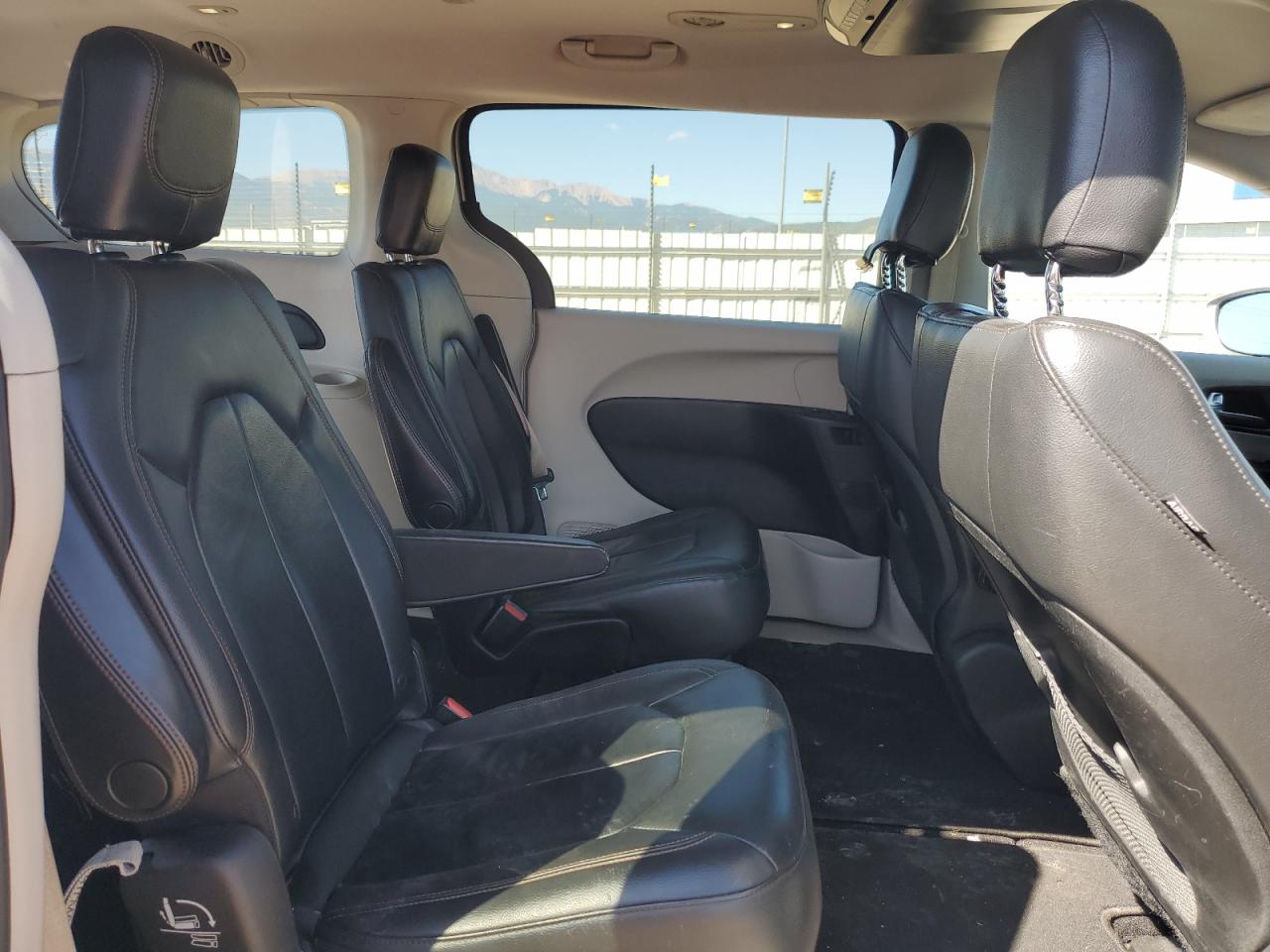 2017 Chrysler Pacifica Touring L VIN: 2C4RC1BG7HR532636 Lot: 80622035