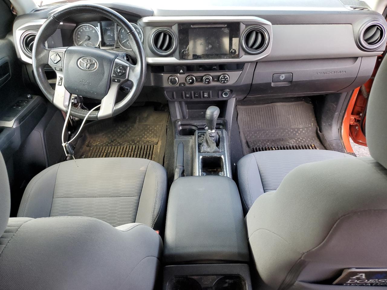 2017 Toyota Tacoma Access Cab VIN: 5TFSZ5AN1HX064153 Lot: 82153785