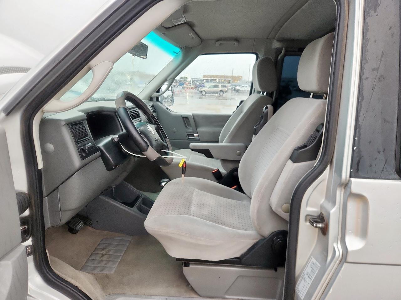 2002 Volkswagen Eurovan Gls VIN: WV2KB47042H008513 Lot: 83827755