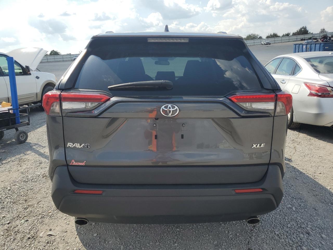 2022 Toyota Rav4 Xle VIN: 2T3W1RFV2NC177684 Lot: 80745275