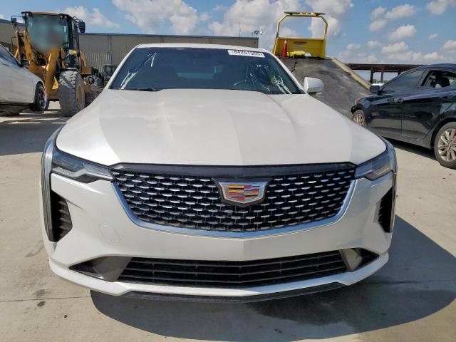  CADILLAC CT4 2020 Белы