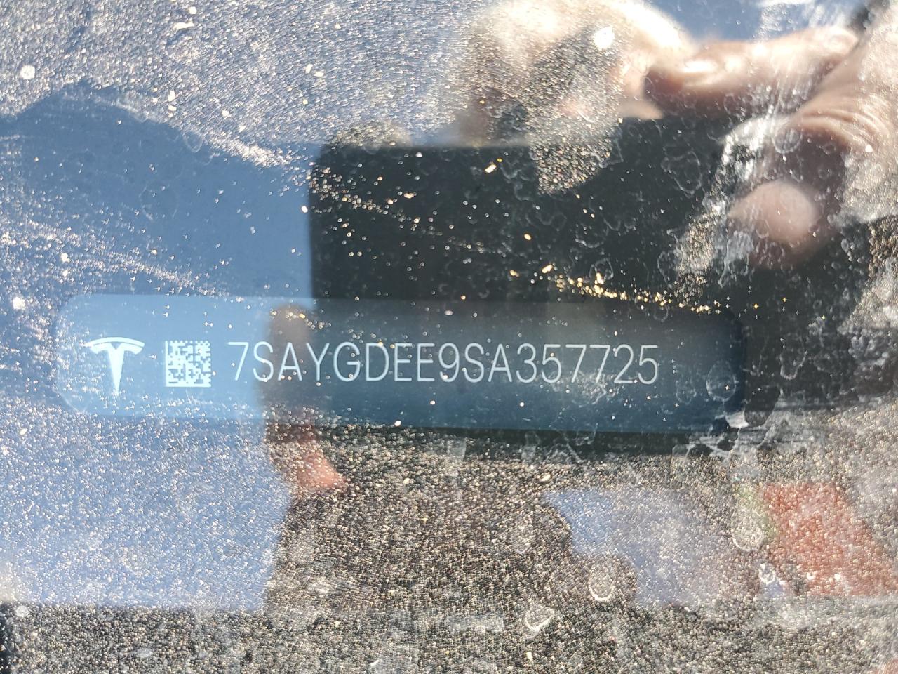 2025 Tesla Model Y VIN: 7SAYGDEE9SA357725 Lot: 84190065