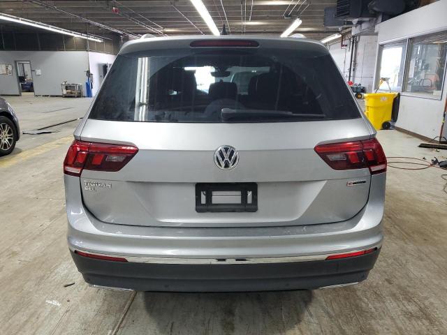  VOLKSWAGEN TIGUAN 2020 Серебристый