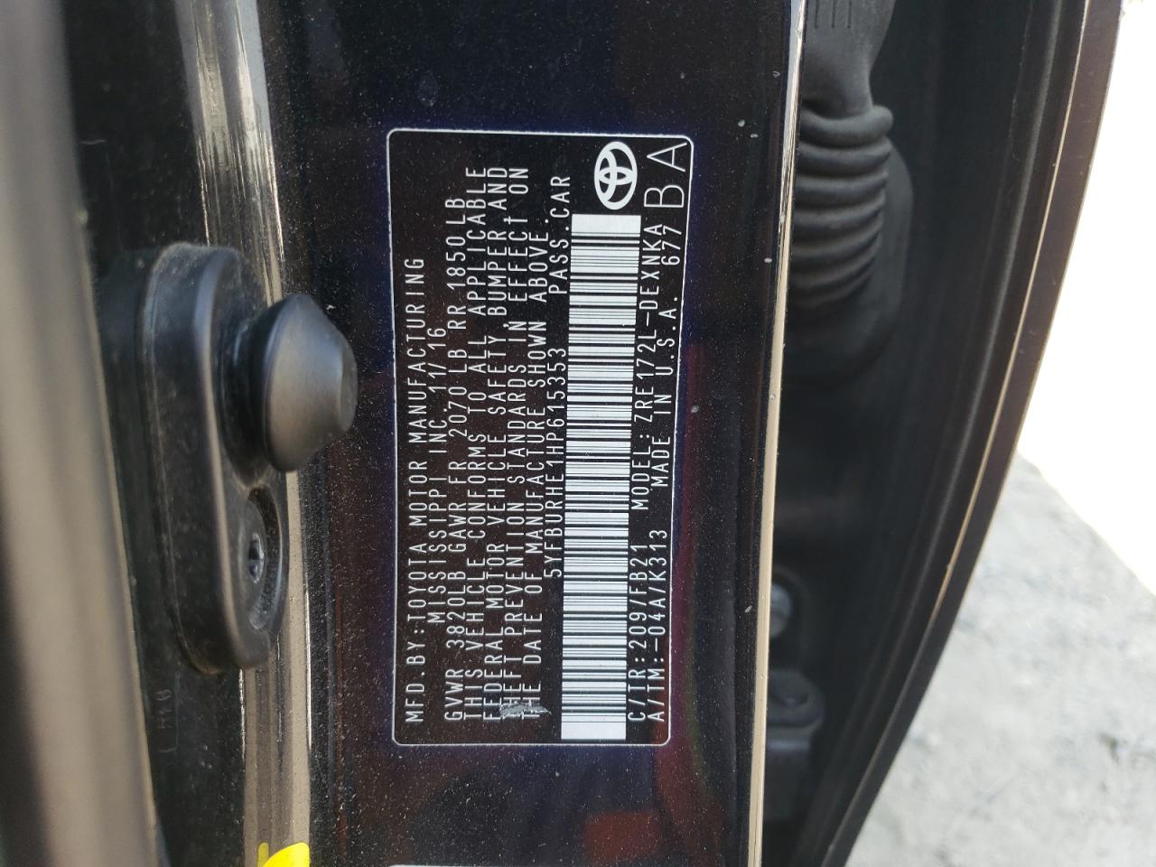 2017 Toyota Corolla L VIN: 5YFBURHE1HP615353 Lot: 71557585