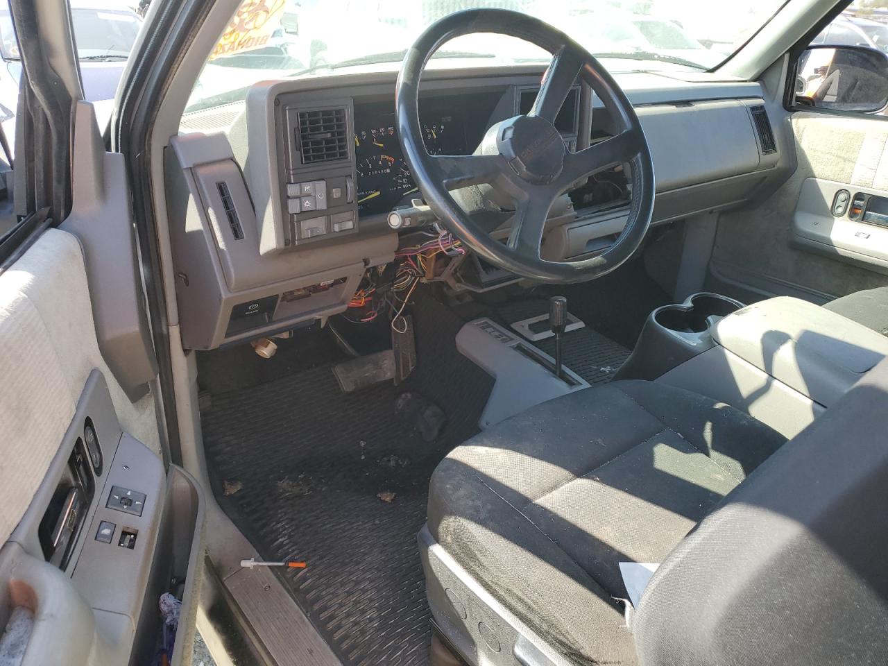 1992 Chevrolet Blazer K1500 VIN: 1GNEK18K2NJ331196 Lot: 84045025