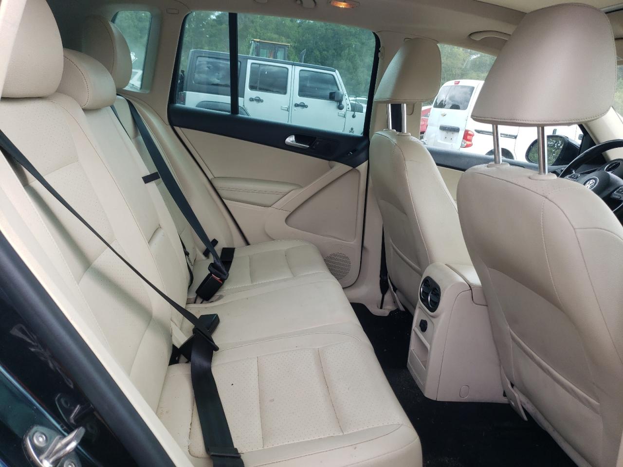 2016 Volkswagen Tiguan S VIN: WVGBV7AX8GW576047 Lot: 70985085