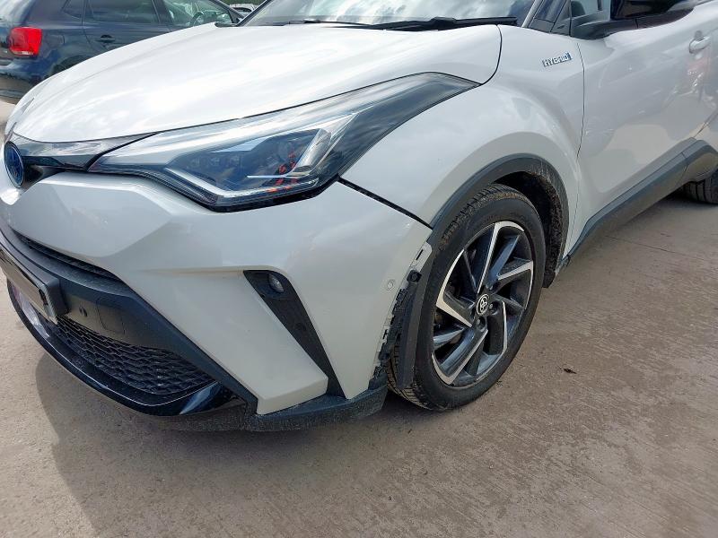 2020 TOYOTA C-HR DYNAMIC