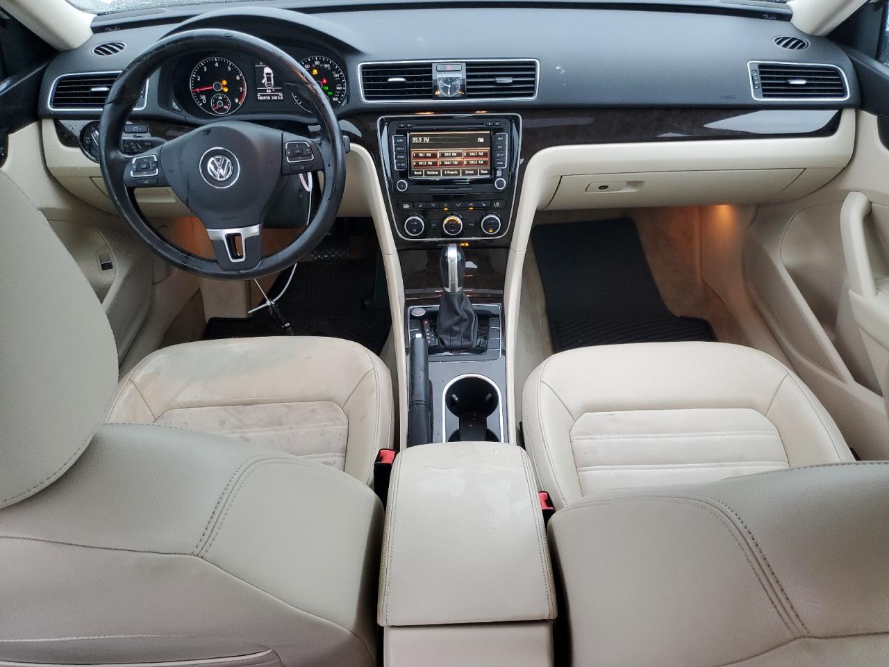 2015 Volkswagen Passat Sel VIN: 1VWCT7A32FC062672 Lot: 81548535