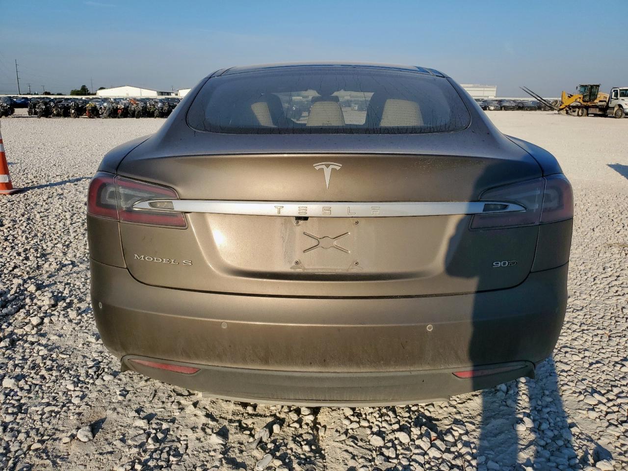 2015 Tesla Model S VIN: 5YJSA1E28FF107829 Lot: 80302295