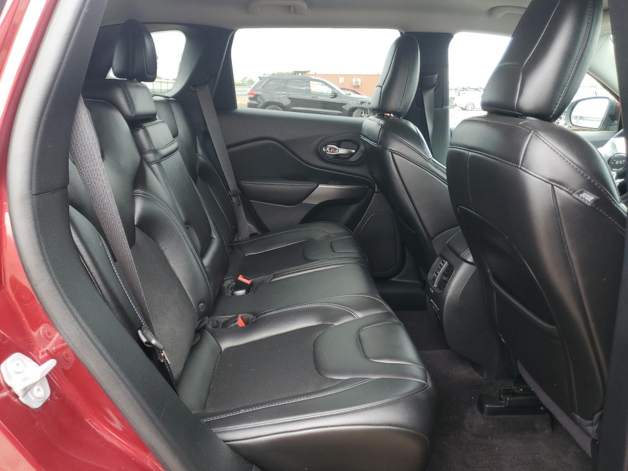 2019 Jeep Cherokee Latitude Plus VIN: 1C4PJLLB3KD262679 Lot: 81621775