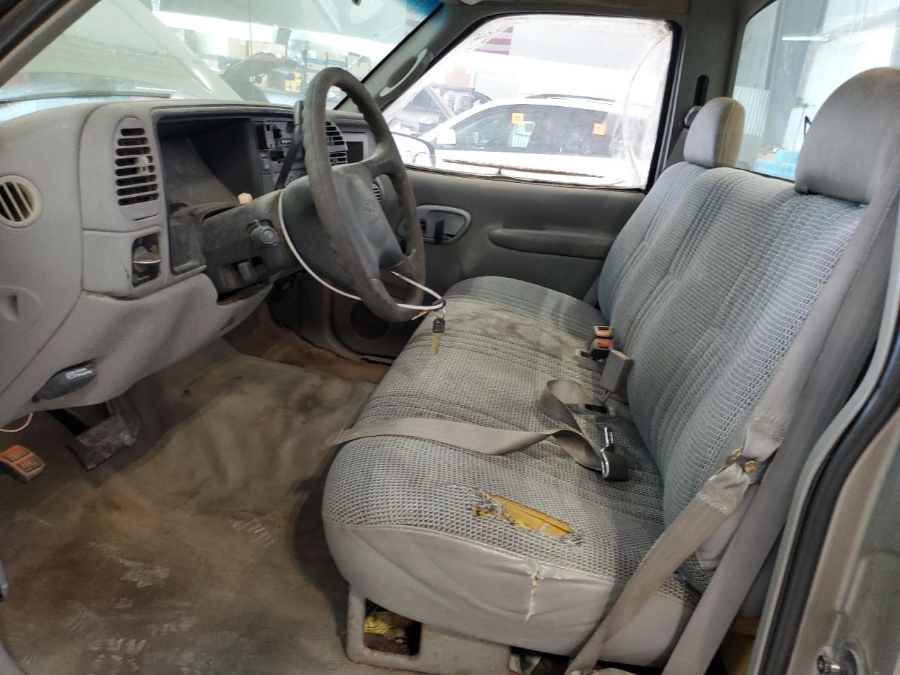 2000 Chevrolet Gmt-400 C3500 VIN: 1GCGC34R0YR137348 Lot: 83834885