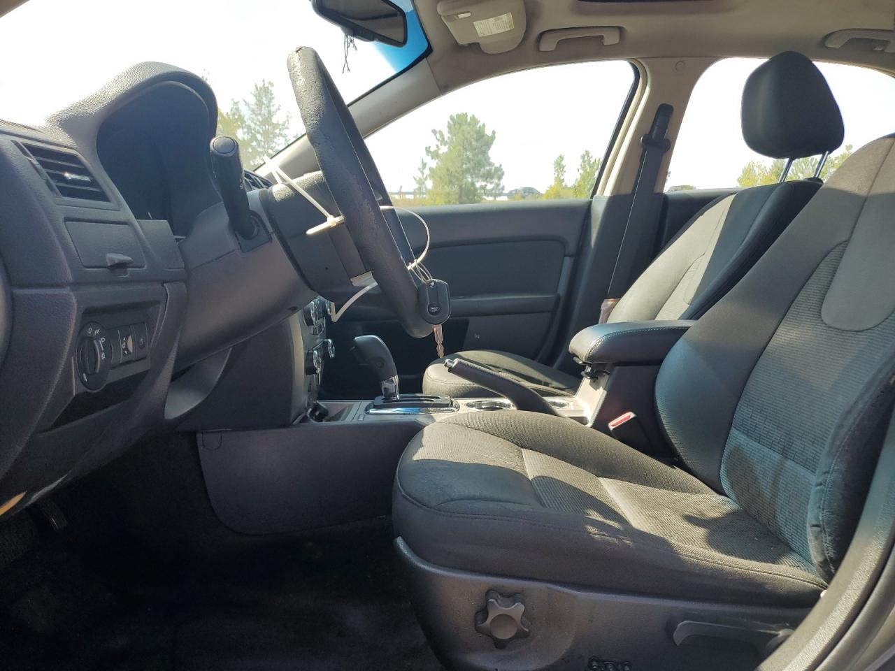 2010 Ford Fusion Se VIN: 3FAHP0HA5AR252703 Lot: 80220105