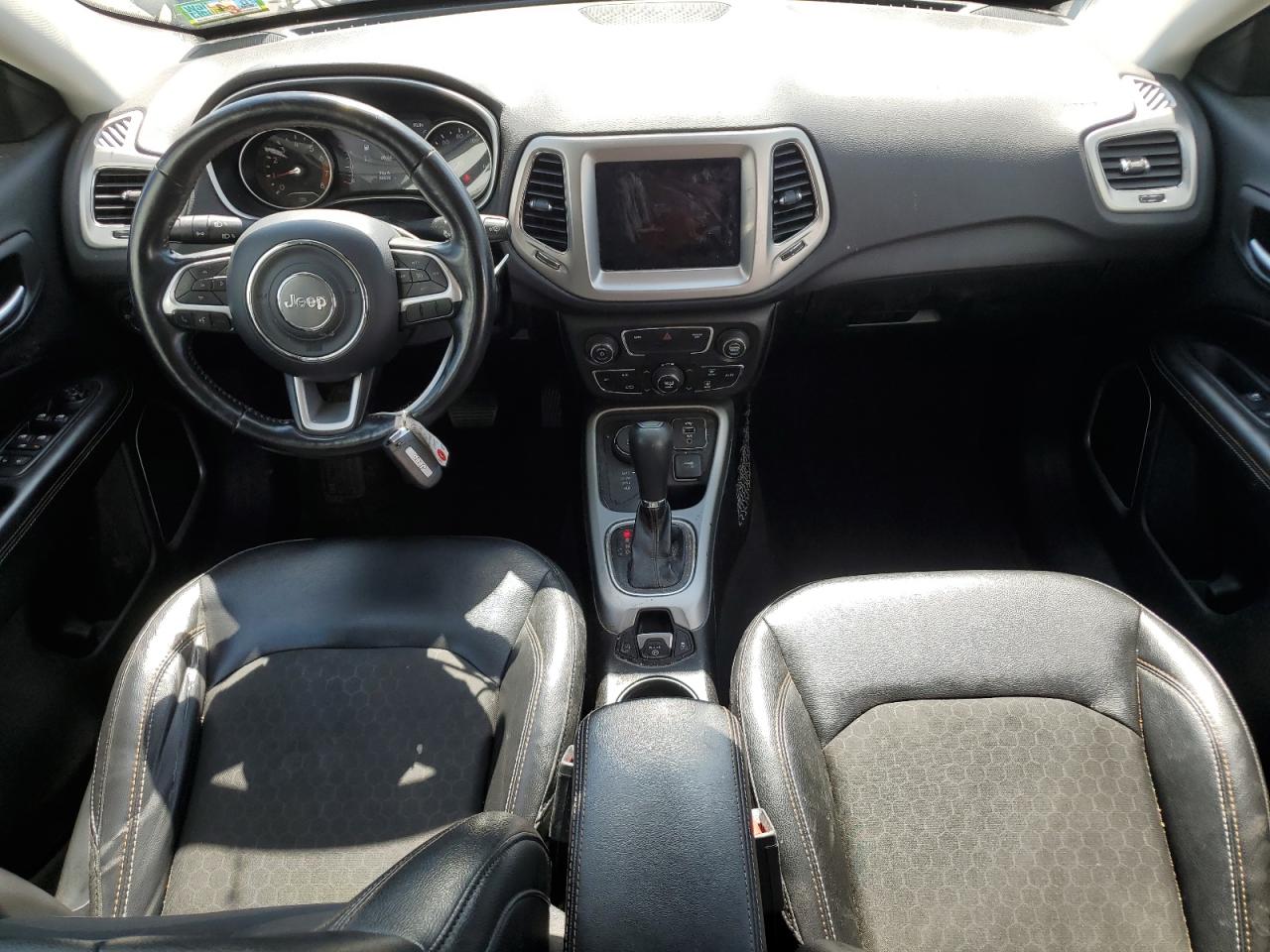 2018 Jeep Compass Latitude VIN: 3C4NJDBB7JT434588 Lot: 70859875