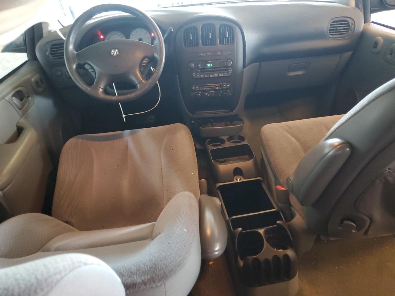 2005 Dodge Grand Caravan Se VIN: 1D4GP24R35B402138 Lot: 84296415