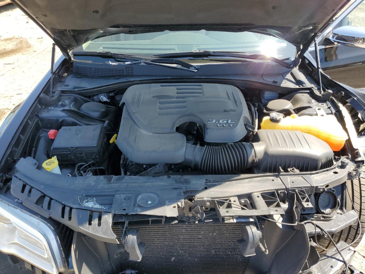 2012 Chrysler 300 Limited VIN: 2C3CCAHG2CH208218 Lot: 71873105