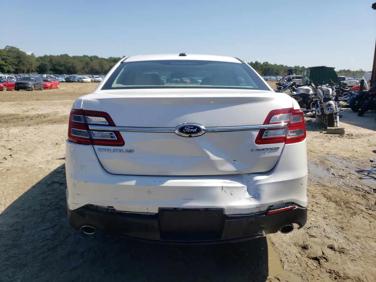 2015 Ford Taurus Limited VIN: 1FAHP2F85FG208761 Lot: 81476175