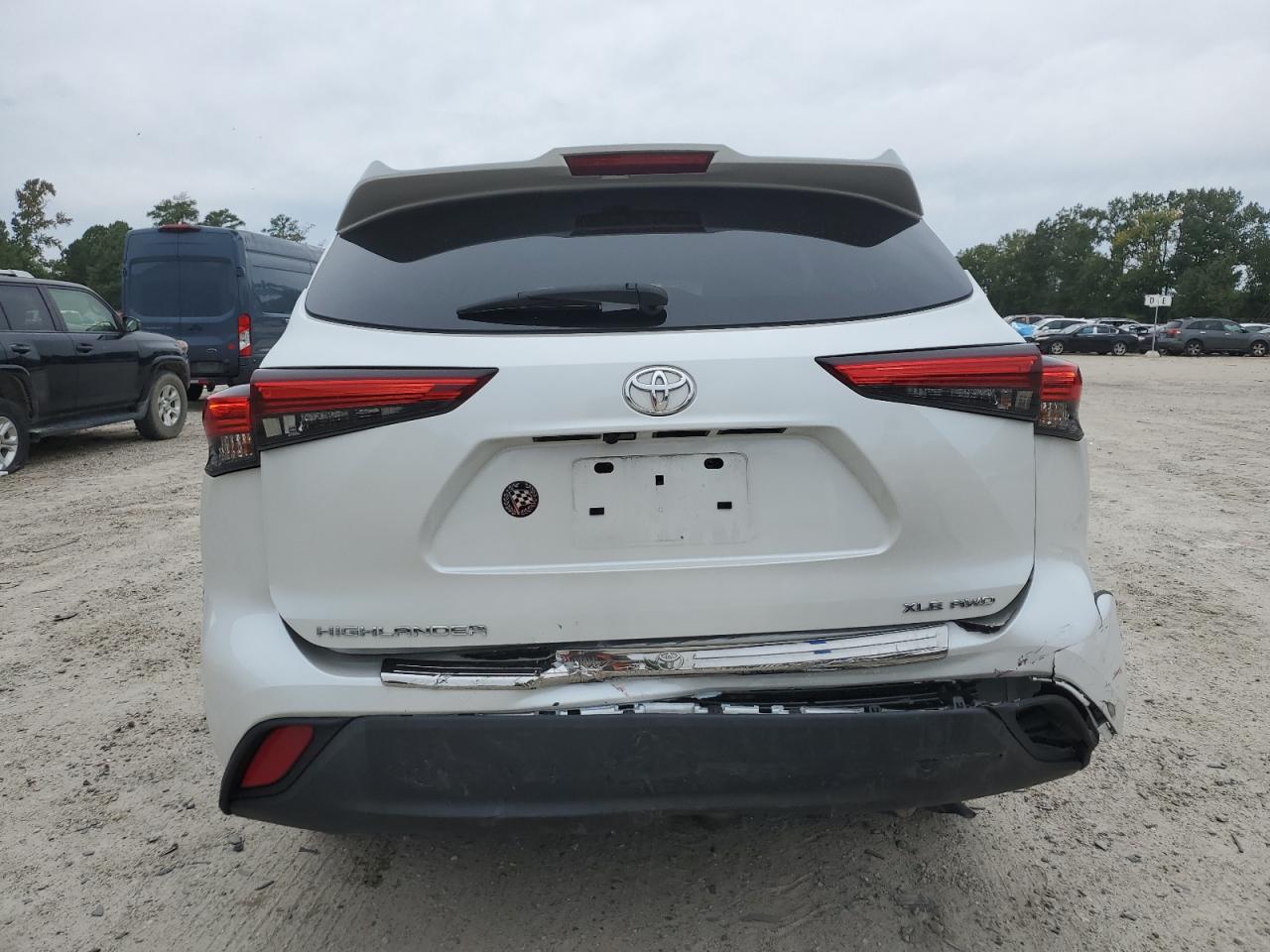 2022 Toyota Highlander Xle VIN: 5TDGZRBH3NS588699 Lot: 83970065