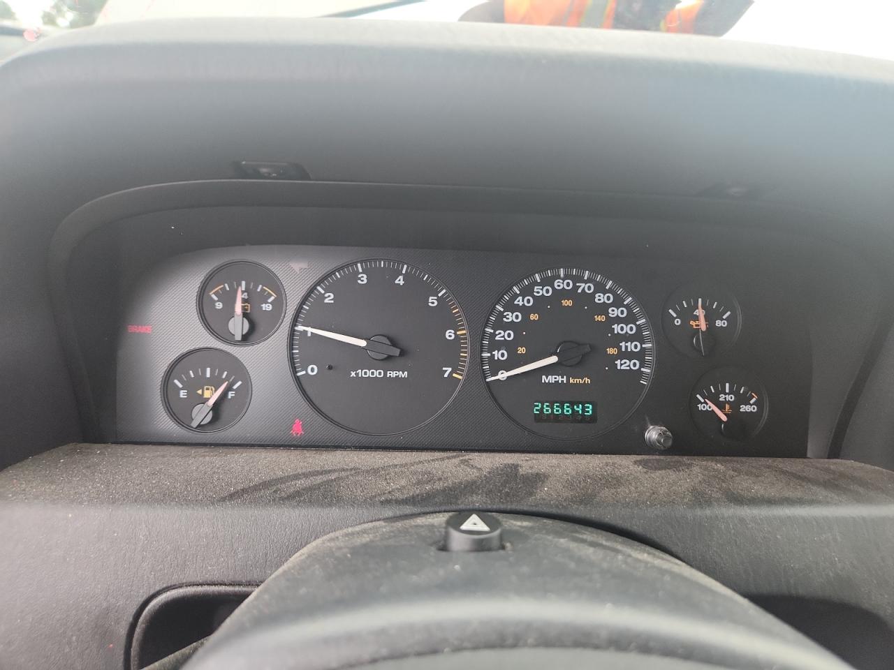 2002 Jeep Grand Cherokee Laredo VIN: 1J4GW48S82C105262 Lot: 84466135