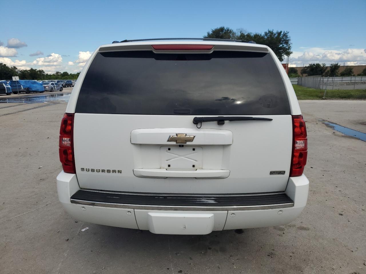 2011 Chevrolet Suburban C1500 Ltz VIN: 1GNSCKE04BR278295 Lot: 83835725