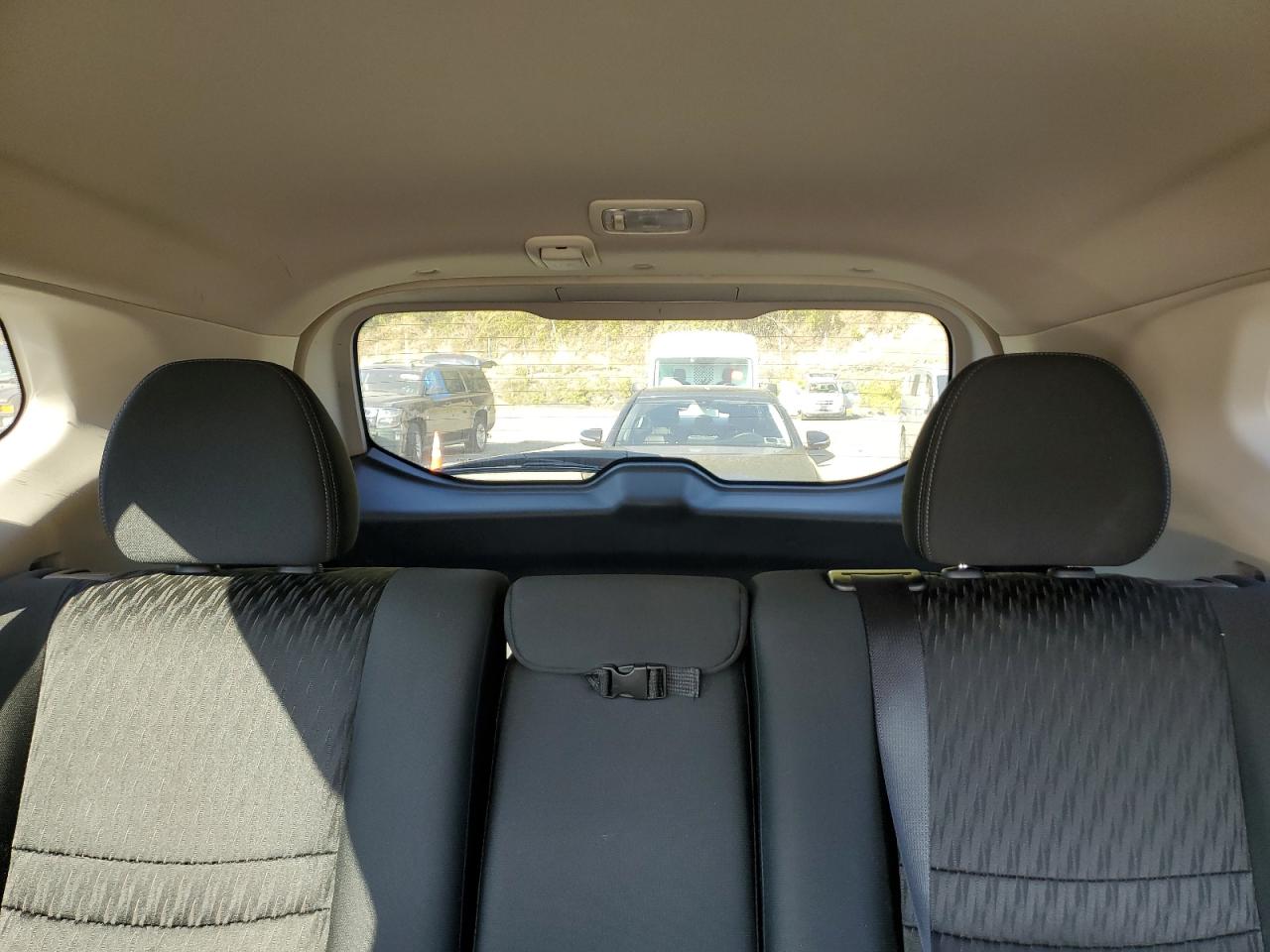 2018 Nissan Rogue S VIN: KNMAT2MV0JP567959 Lot: 81203685