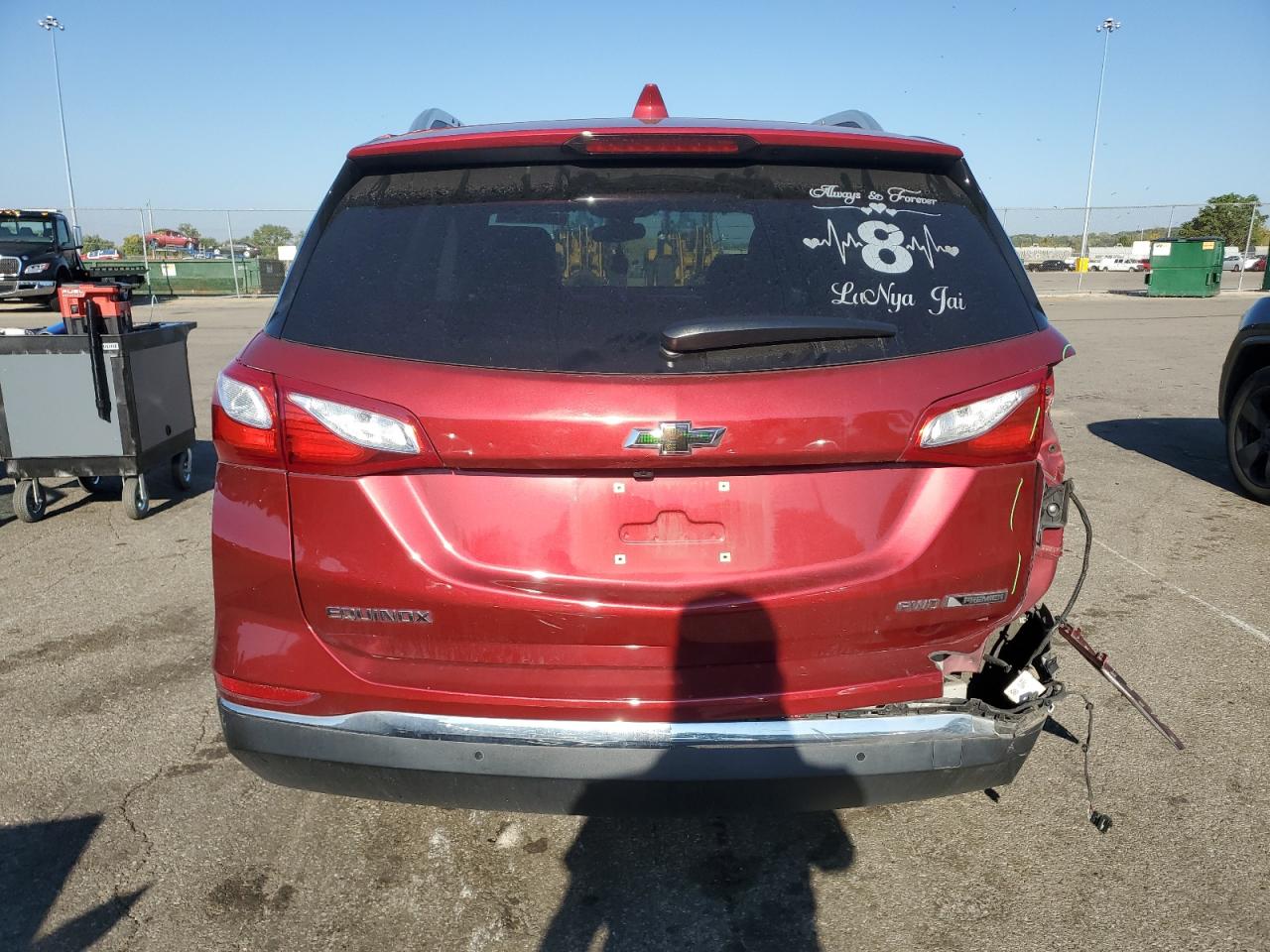 2018 Chevrolet Equinox Premier VIN: 2GNAXVEV5J6340388 Lot: 80743715