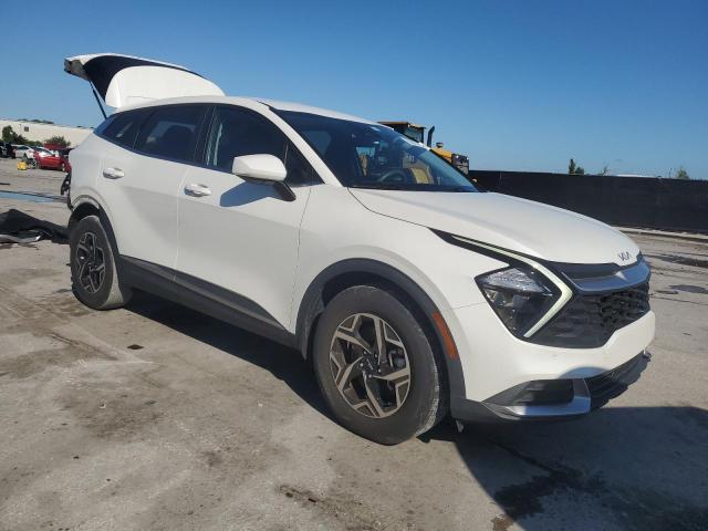  KIA SPORTAGE 2023 Белы