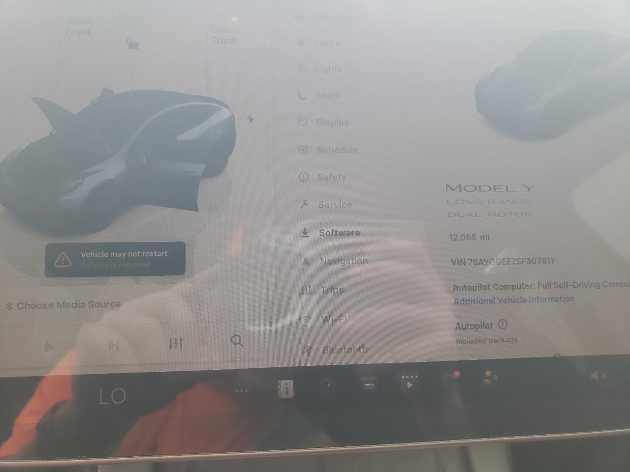 2025 Tesla Model Y VIN: 7SAYGDEE2SF307817 Lot: 81582115