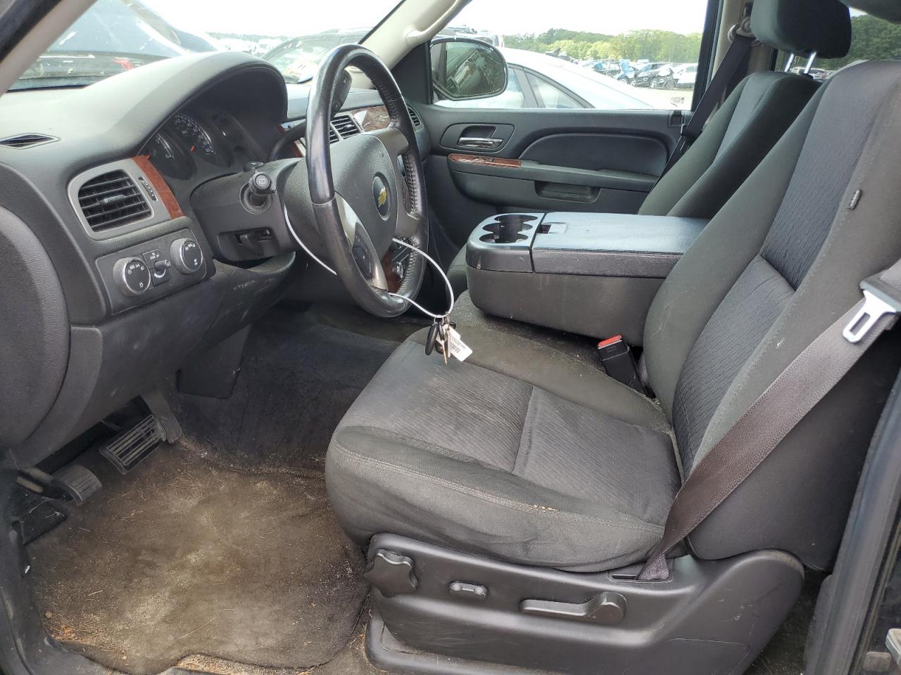 2013 Chevrolet Suburban K1500 Ls VIN: 1GNSKHE77DR110530 Lot: 71466445