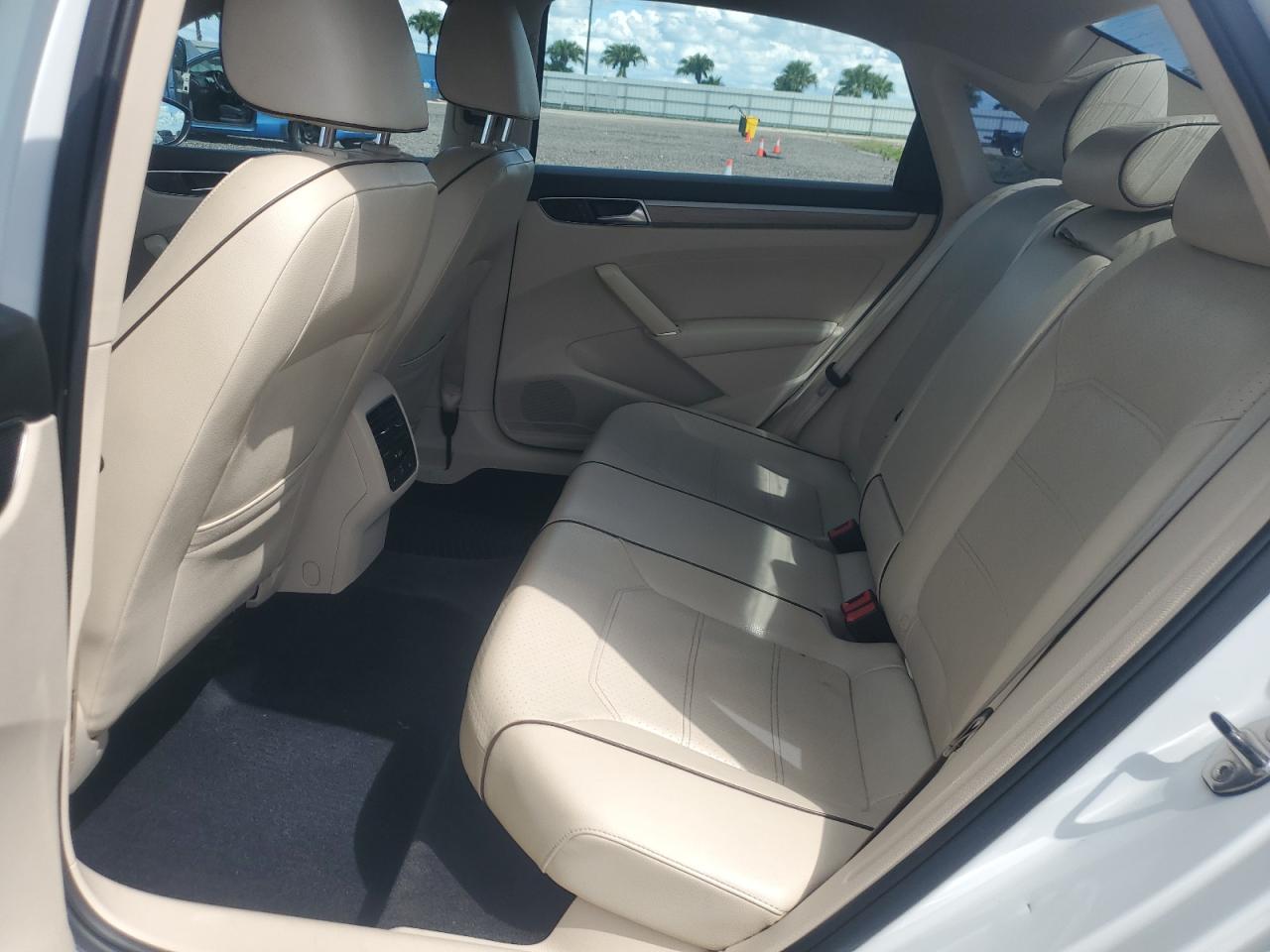 2017 Volkswagen Passat Se VIN: 1VWGT7A32HC063468 Lot: 80897775