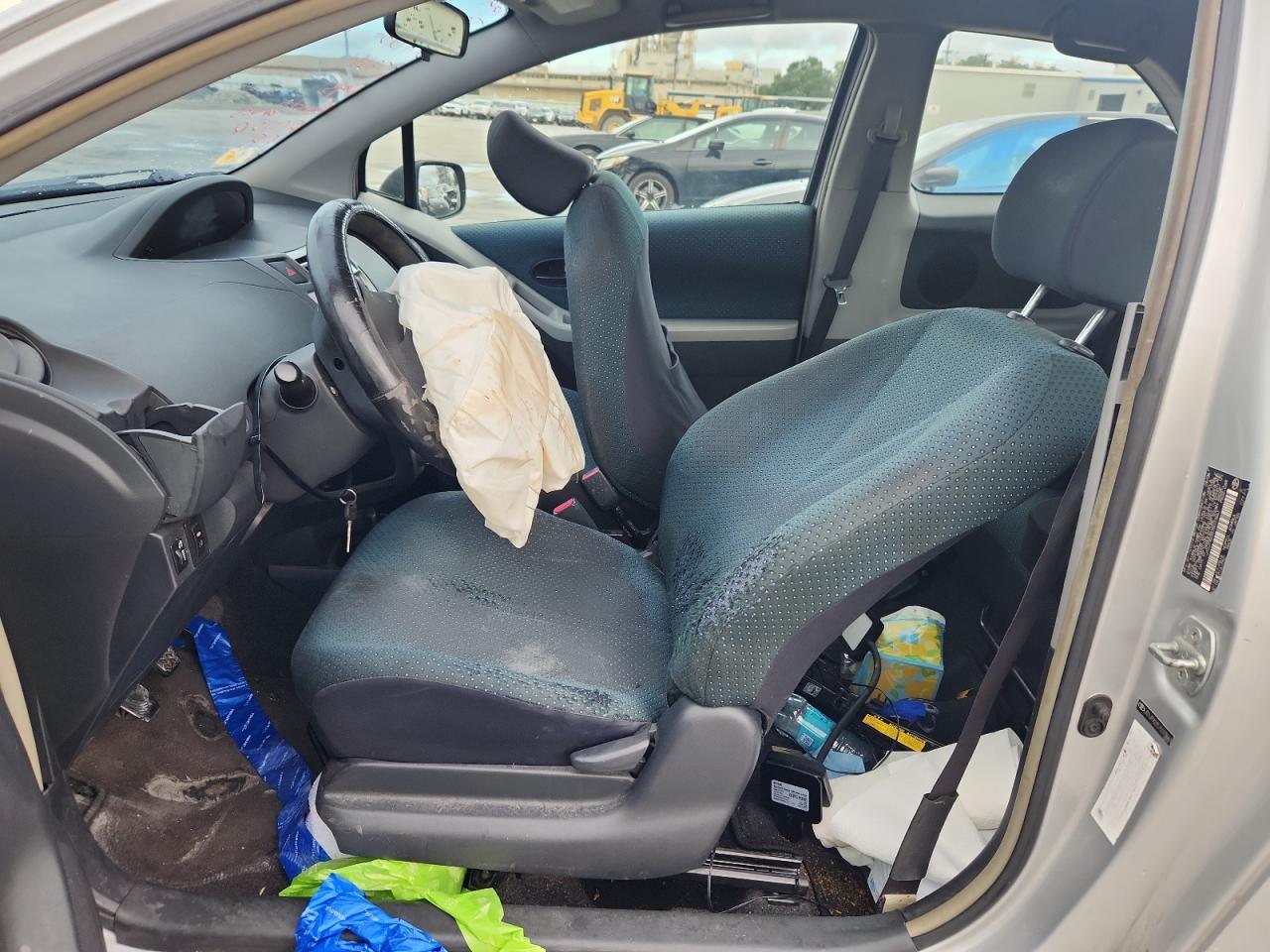 2007 Toyota Yaris VIN: JTDJT923575073661 Lot: 83941565