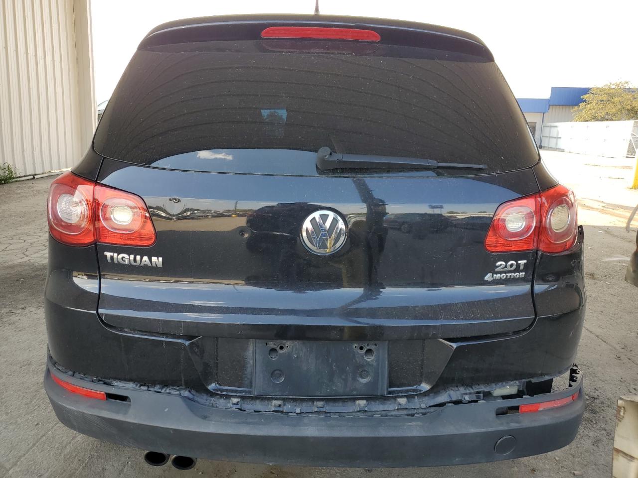 2010 Volkswagen Tiguan Se VIN: WVGBV7AX4AW528228 Lot: 81490315