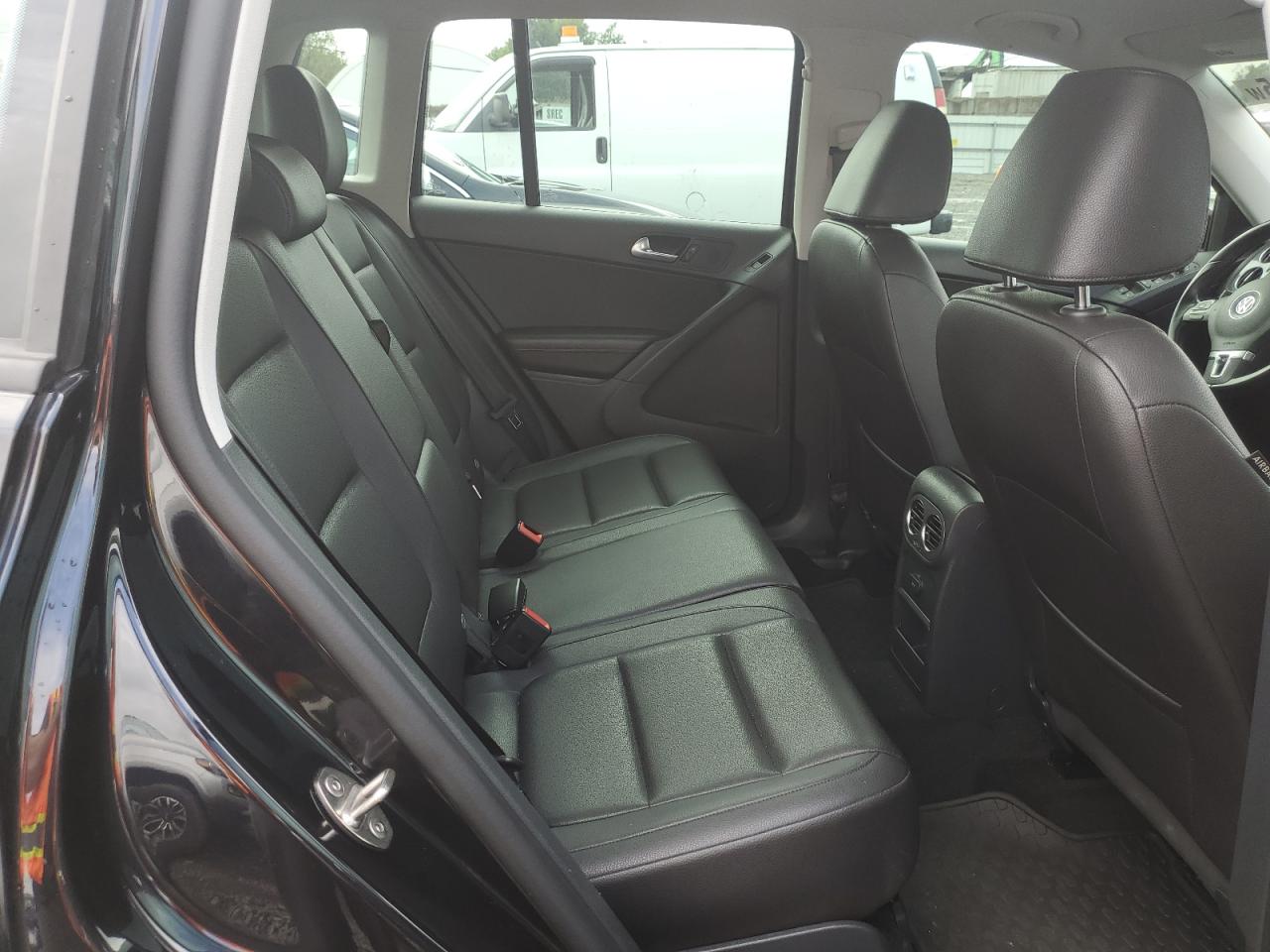 2017 Volkswagen Tiguan S VIN: WVGBV7AX0HK039343
