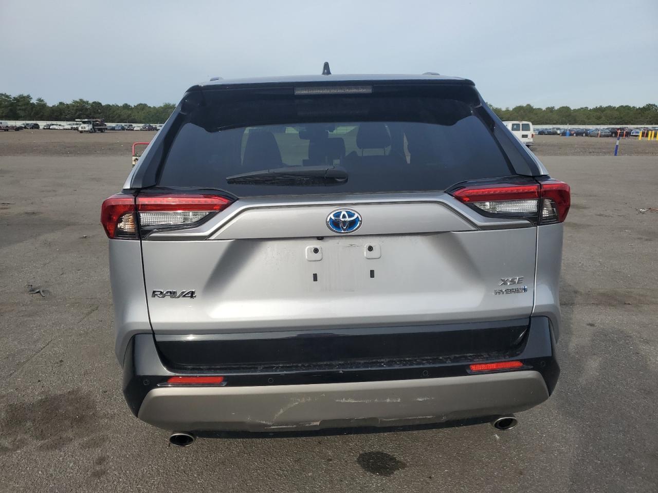 2022 Toyota Rav4 Xse VIN: JTME6RFV9NJ023757 Lot: 83863015