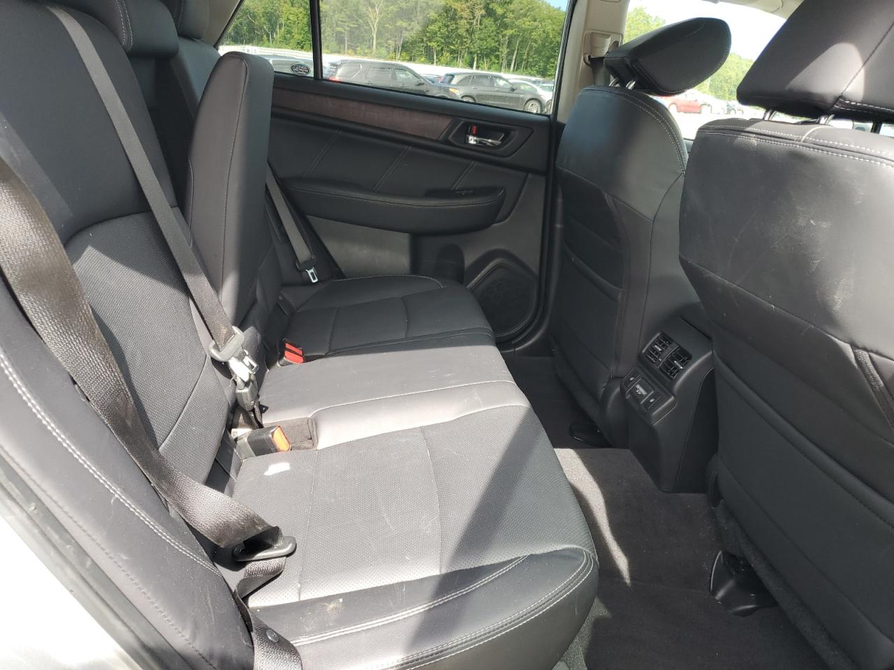 2018 Subaru Outback 3.6R Limited VIN: 4S4BSENC9J3306063 Lot: 71961845