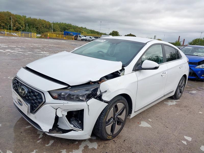 2021 HYUNDAI IONIQ 1.6 GDI HYBRID PREMIUM SE 5DR DCT for sale at Copart ST HELENS