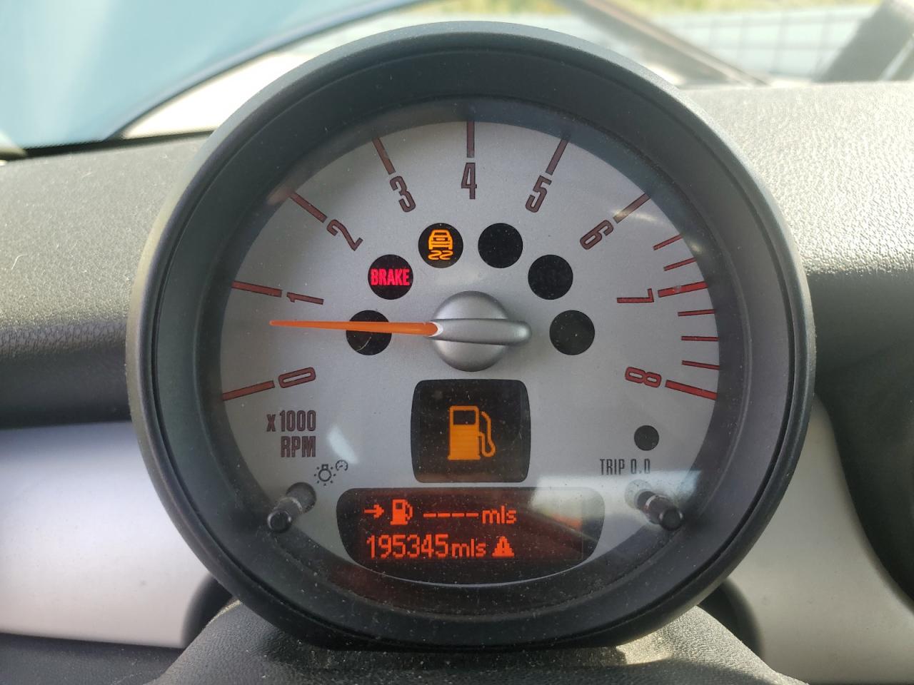 2011 Mini Cooper VIN: WMWSU3C53BT182474 Lot: 84286955