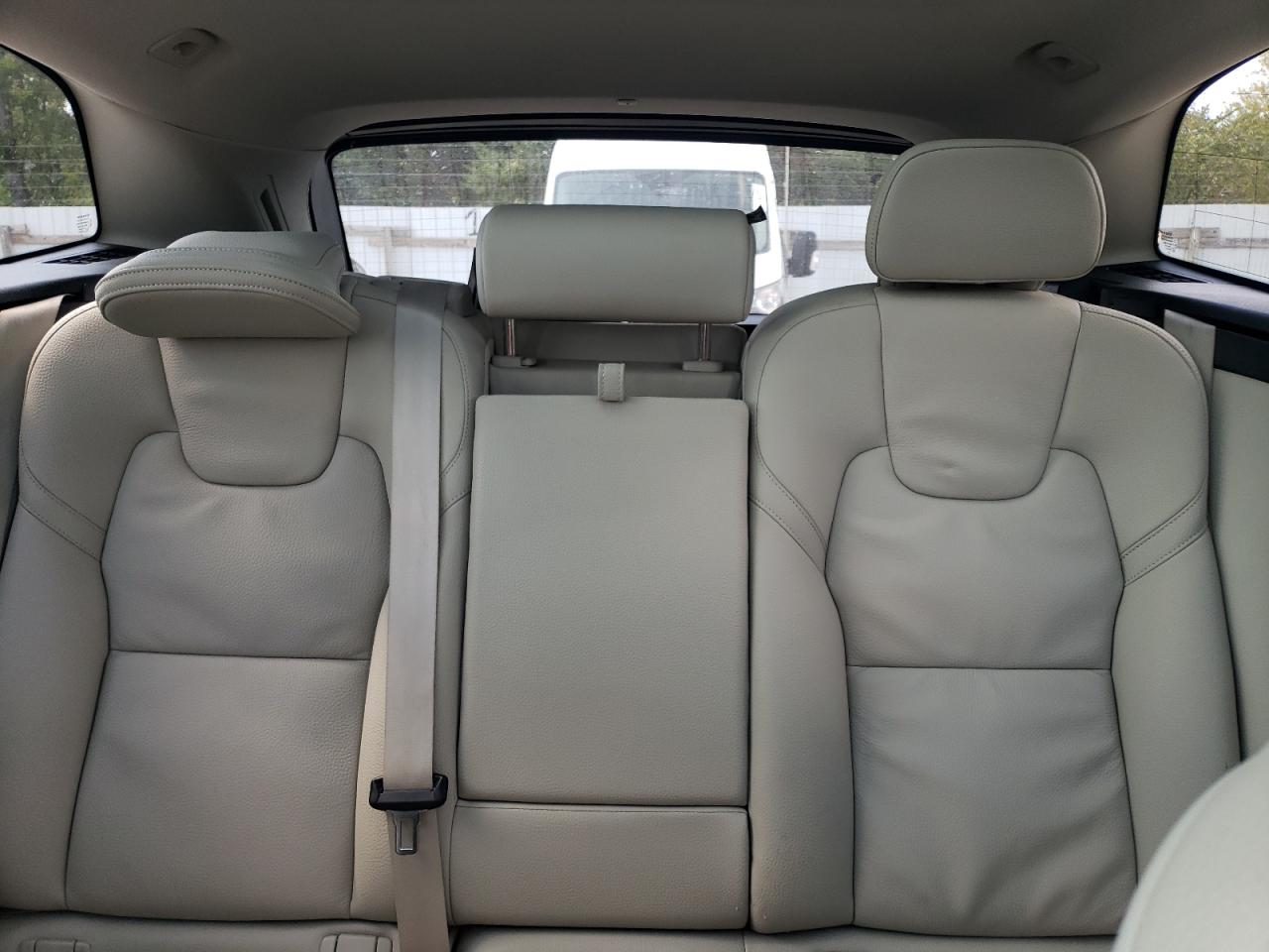 2022 Volvo Xc60 B5 Momentum VIN: YV4L12RK5N1065094 Lot: 71721105