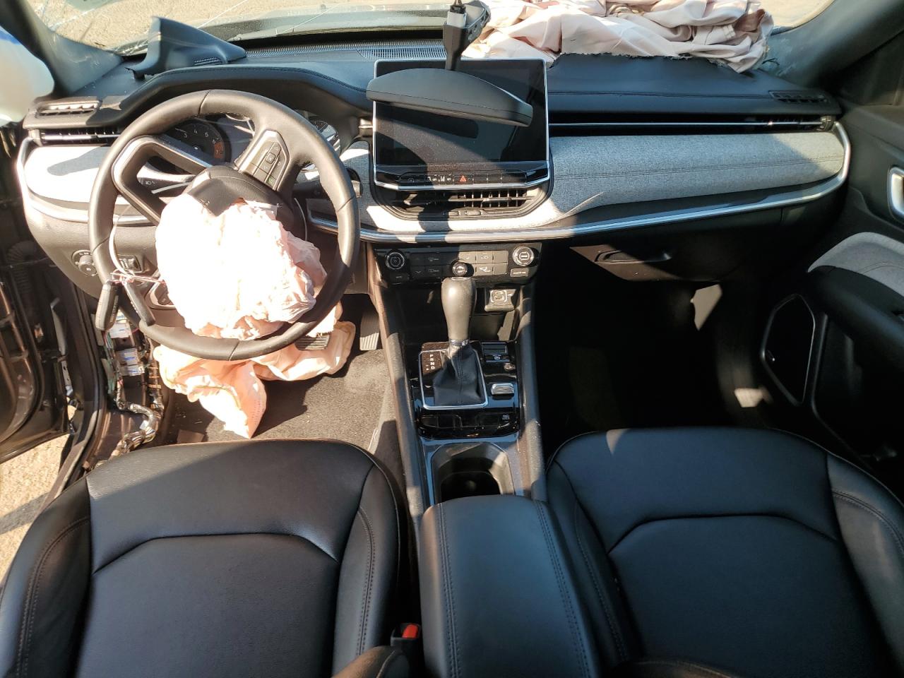 2024 Jeep Compass Latitude Lux VIN: 3C4NJDFN1RT127319 Lot: 80584585