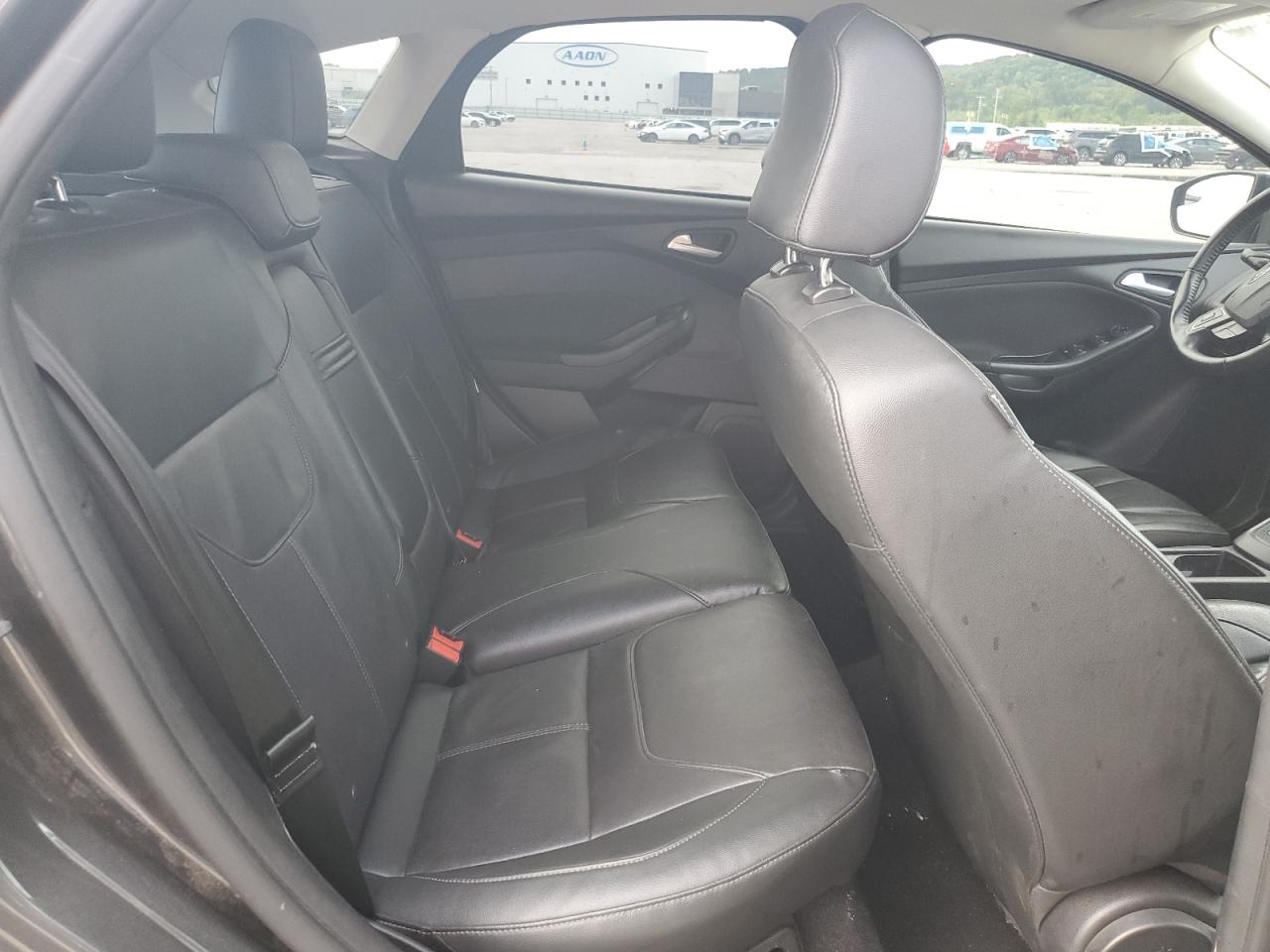 2015 Ford Focus Se VIN: 1FADP3K28FL300525 Lot: 82084655