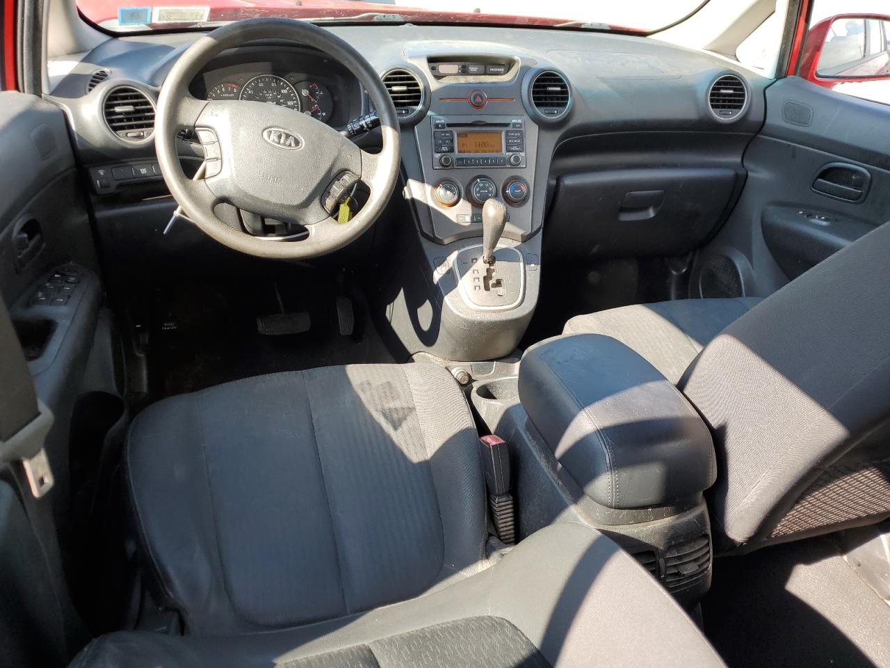 2009 Kia Rondo Base VIN: KNAFG529297279886 Lot: 84424205