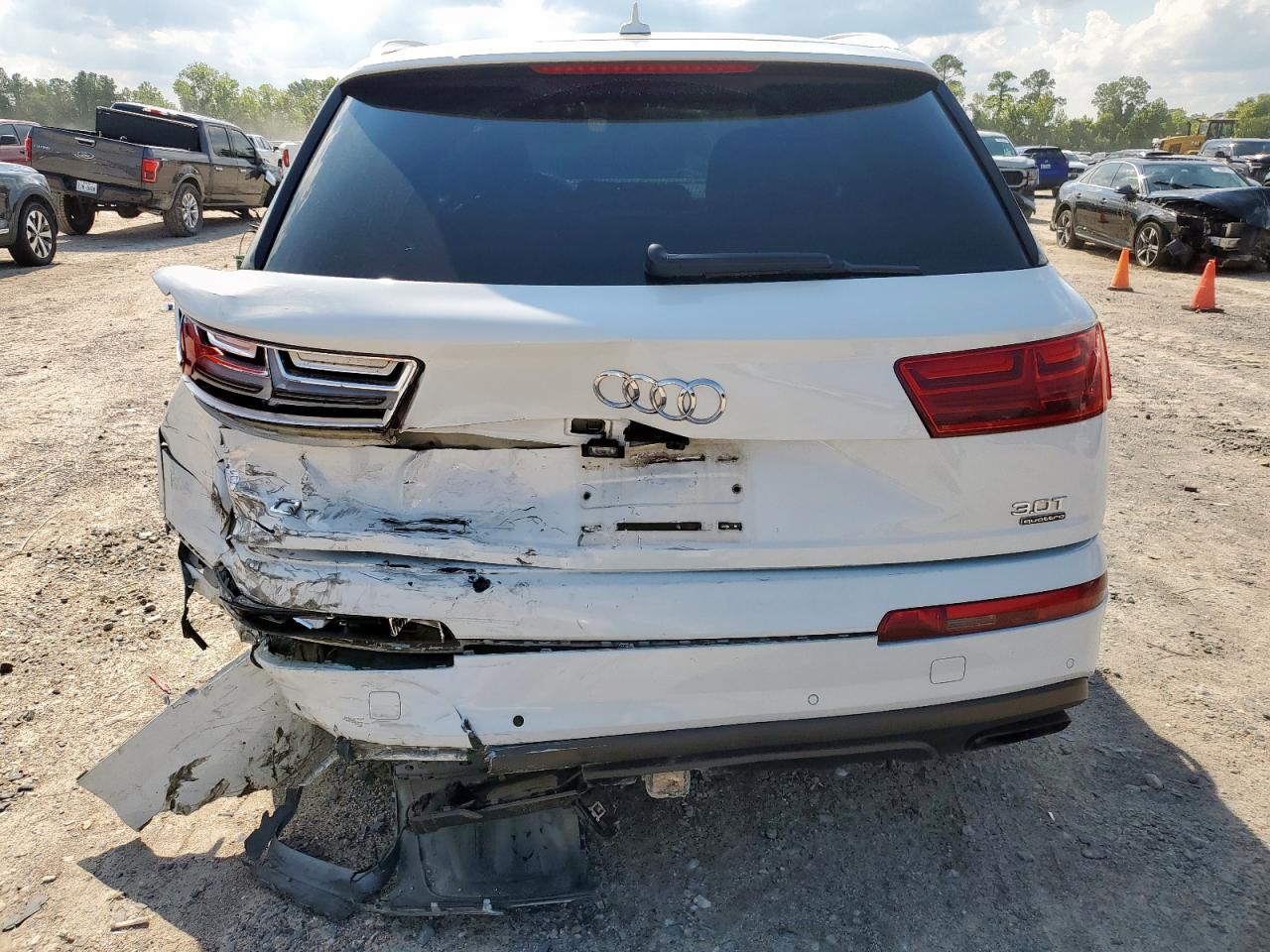 2017 Audi Q7 Premium Plus VIN: WA1LAAF76HD011796 Lot: 71256595
