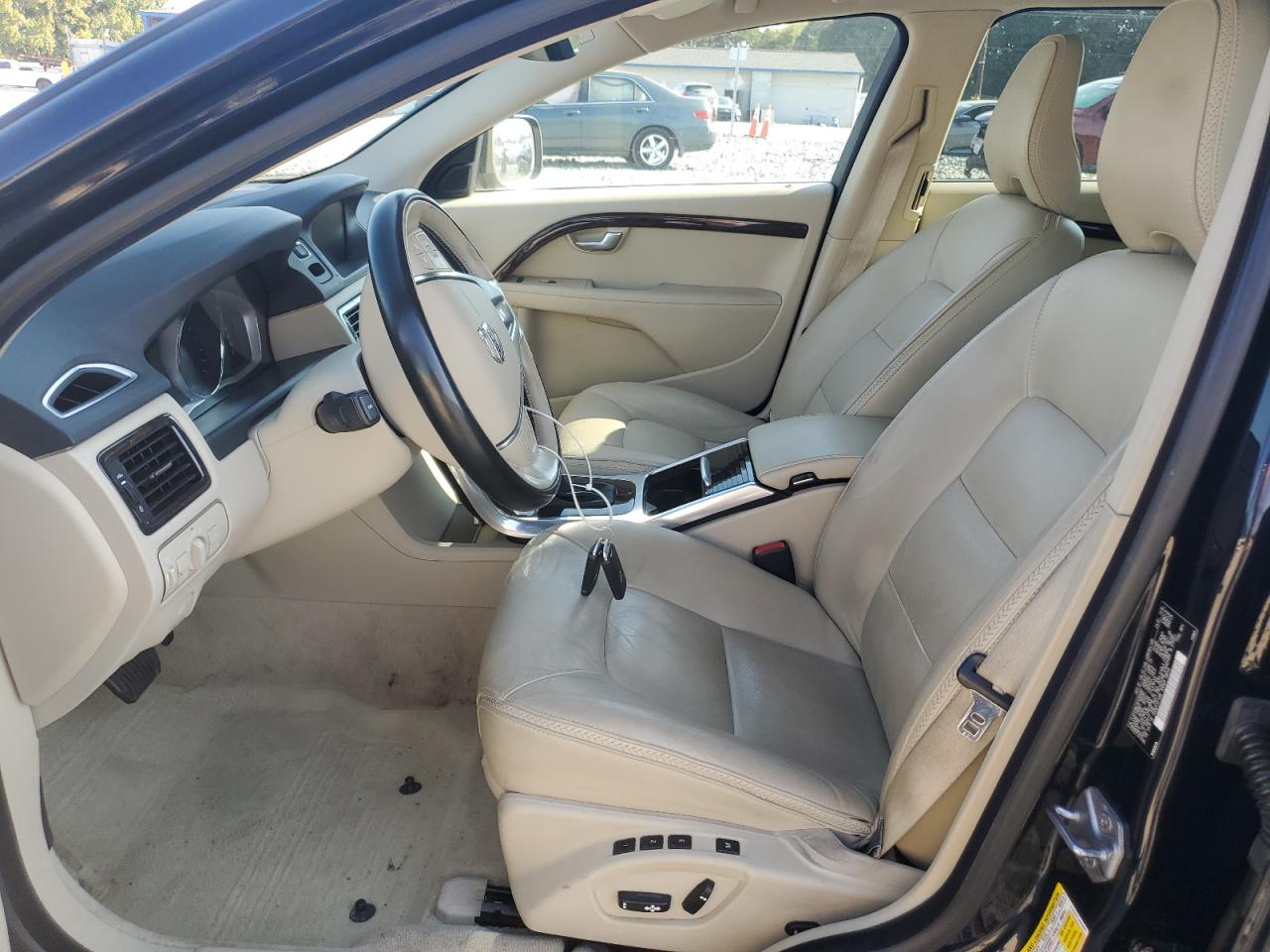 2016 Volvo Xc70 T5 Premier VIN: YV4612NK7G1250480 Lot: 81797865