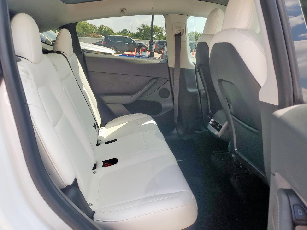 2022 Tesla Model Y VIN: 7SAYGDEF6NF536532 Lot: 80821345