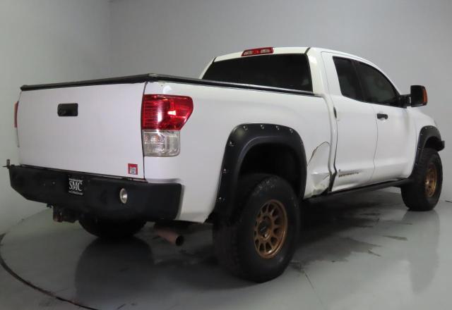 Pickups TOYOTA TUNDRA 2013 Biały