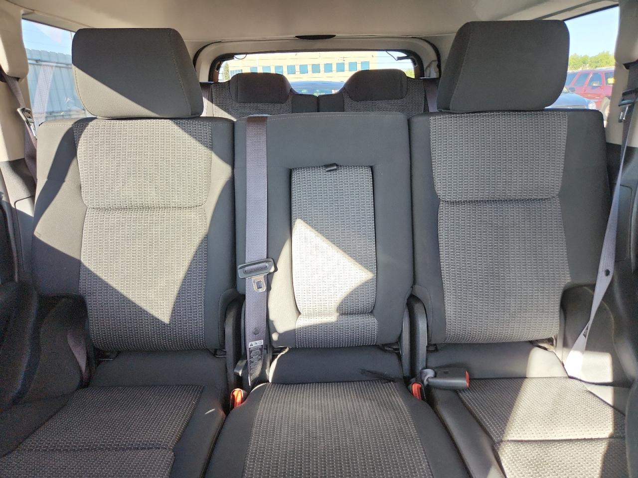 2009 Jeep Commander Sport VIN: 1J8HG48K49C519309 Lot: 83863115