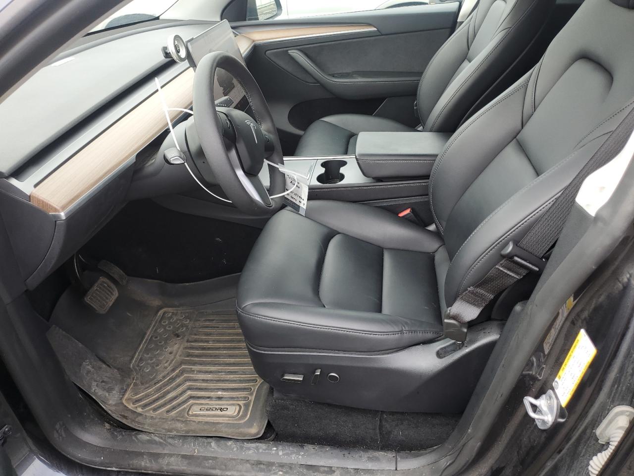 2024 Tesla Model Y VIN: 7SAYGAEEXRF157996 Lot: 71857805