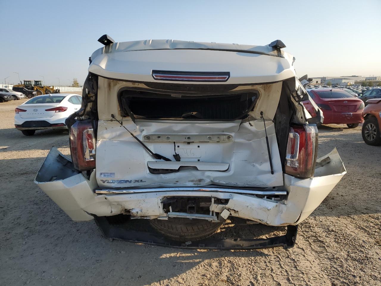 2015 GMC Yukon Xl Denali VIN: 1GKS2JKJ6FR307499 Lot: 81291615