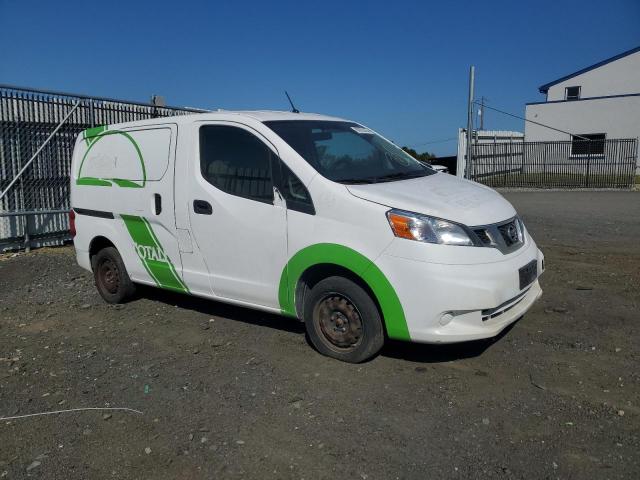  NISSAN NV 2017 Белы