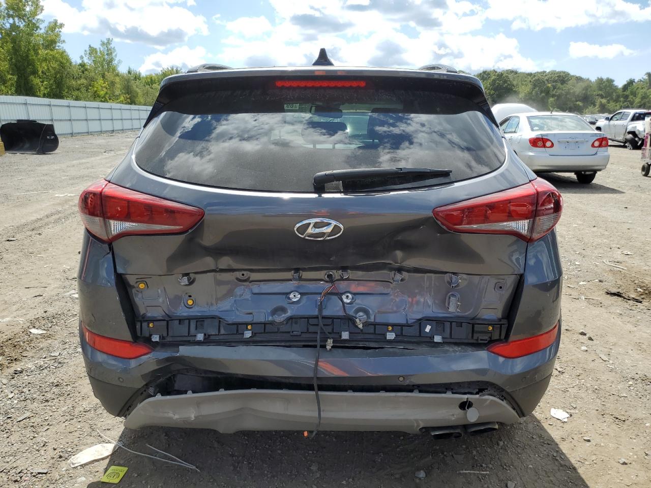 2018 Hyundai Tucson Value VIN: KM8J3CA27JU677582 Lot: 69106765