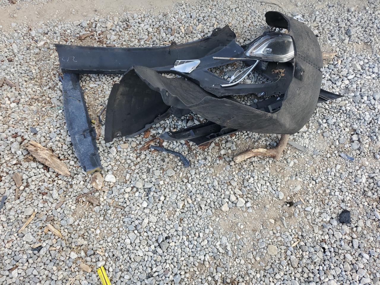 2013 Hyundai Genesis 3.8L VIN: KMHGC4DD4DU253908 Lot: 81465265